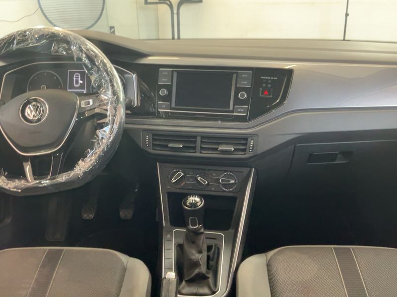 Volkswagen Polo 1.6 TDI Highline 2018 – снимка 17