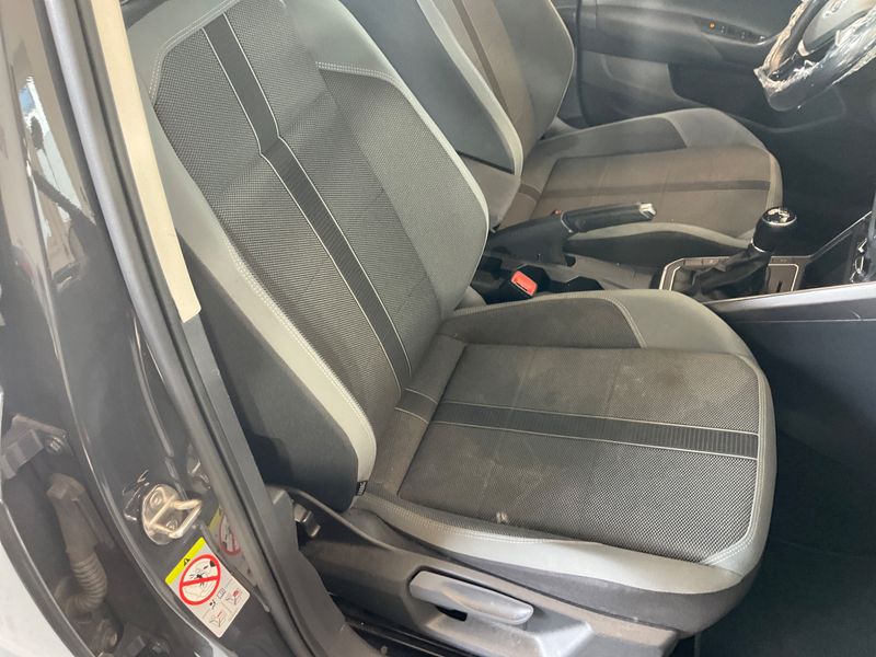Volkswagen Polo 1.6 TDI Highline 2018 – снимка 31