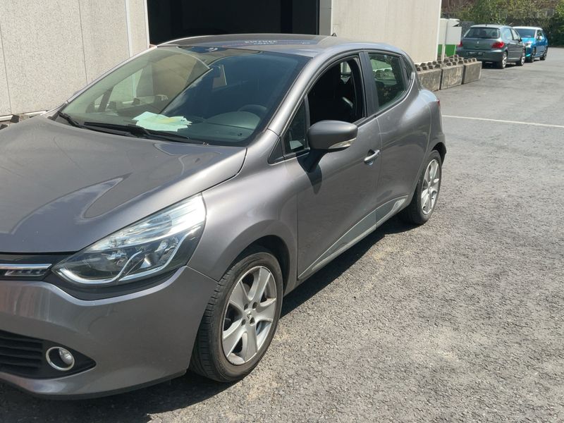 Renault Clio 0.9 Duel 2015 – снимка 2