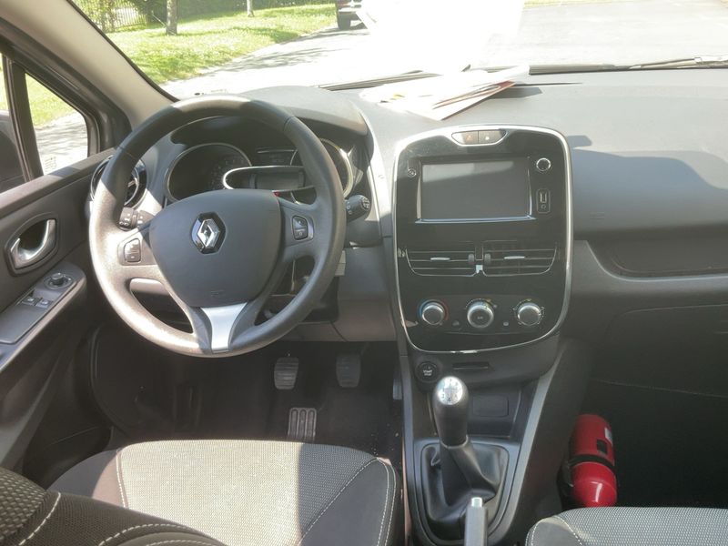 Renault Clio 0.9 Duel 2015 – снимка 17