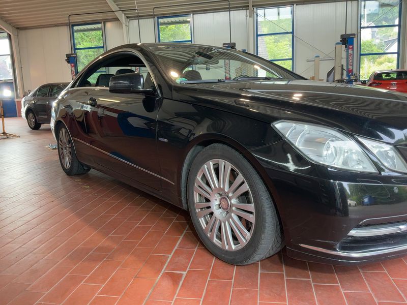 Mercedes-Benz E-Klasse E 250 CDI BlueEfficiency Avantgarde 2011 – снимка 12