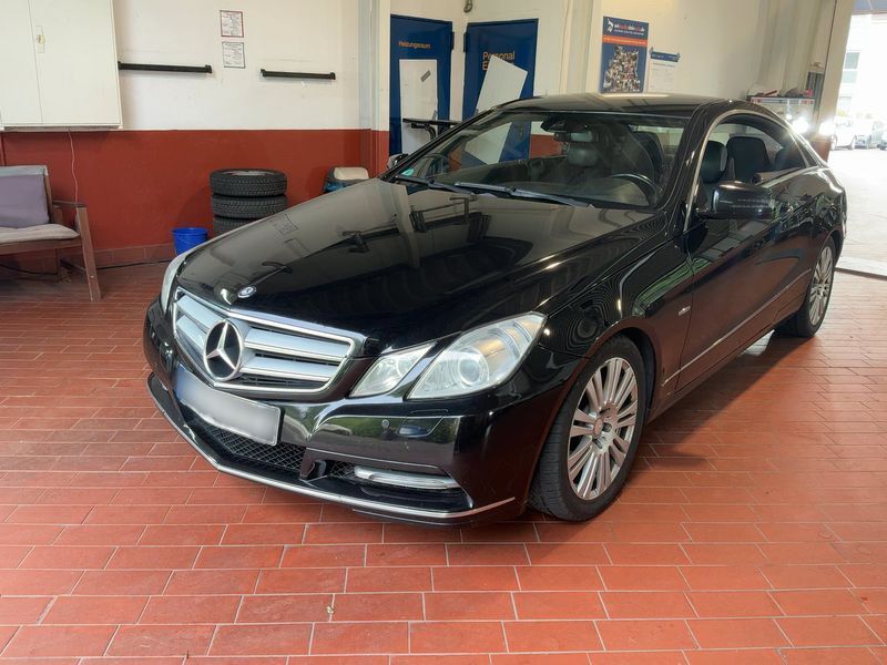 Mercedes-Benz E-Klasse E 250 CDI BlueEfficiency Avantgarde 2011 – снимка 1