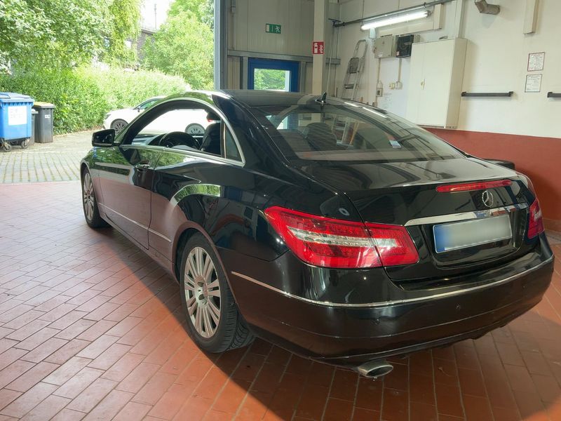Mercedes-Benz E-Klasse E 250 CDI BlueEfficiency Avantgarde 2011 – снимка 6