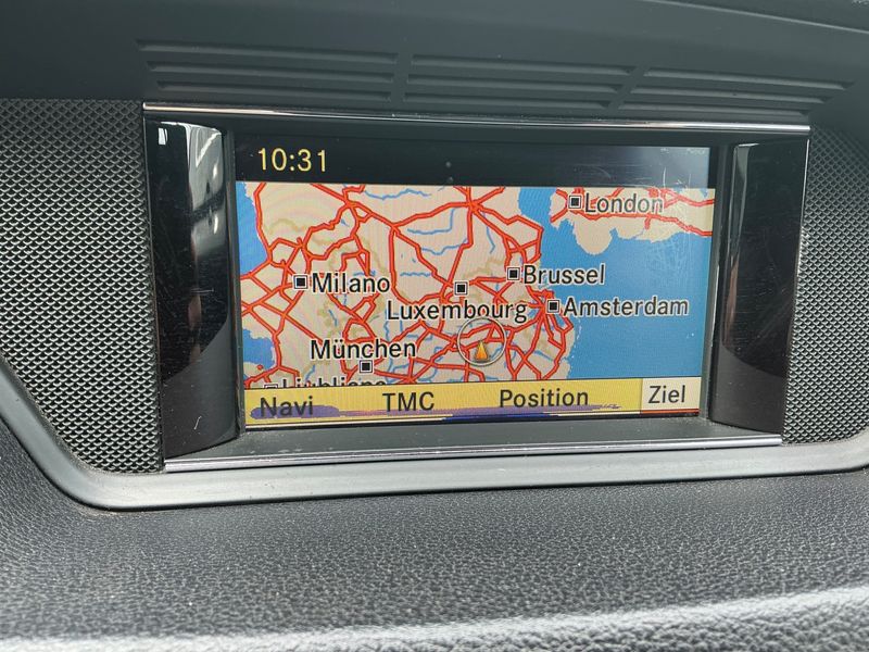 Mercedes-Benz E-Klasse E 250 CDI BlueEfficiency Avantgarde 2011 – снимка 29