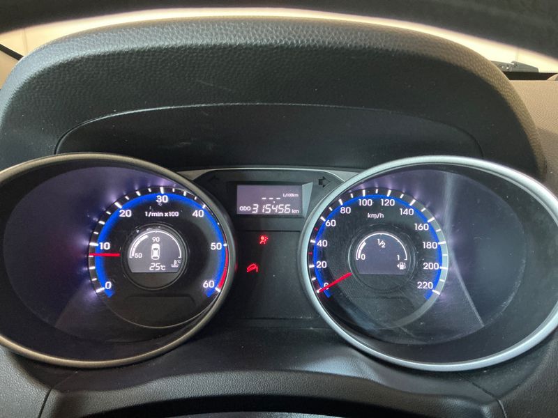 Hyundai ix35 1.7 CRDi Classic 2WD 2012 – снимка 4