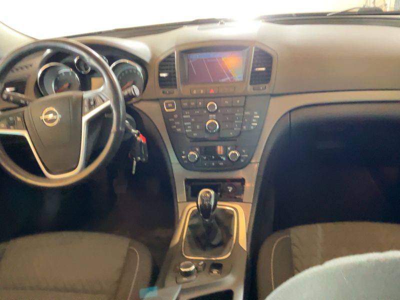Opel Insignia Sports Tourer 2.0 CDTI Active 4x4 2013 – снимка 18