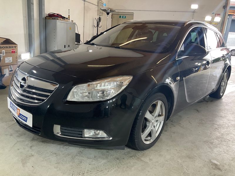 Opel Insignia Sports Tourer 2.0 CDTI Active 4x4 2013 – снимка 1