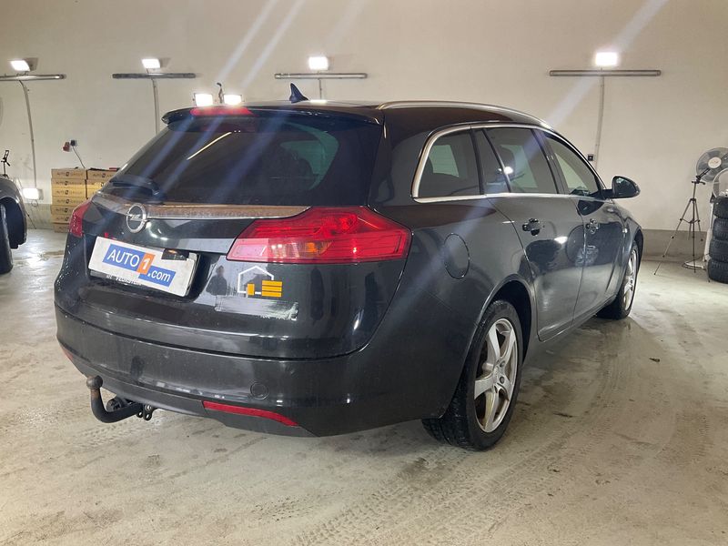 Opel Insignia Sports Tourer 2.0 CDTI Active 4x4 2013 – снимка 8