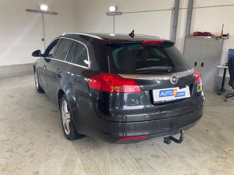 Opel Insignia Sports Tourer 2.0 CDTI Active 4x4 2013 – снимка 6
