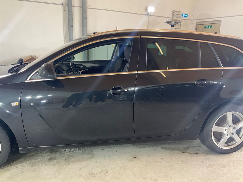 Opel Insignia Sports Tourer 2.0 CDTI Active 4x4 2013 – снимка 4