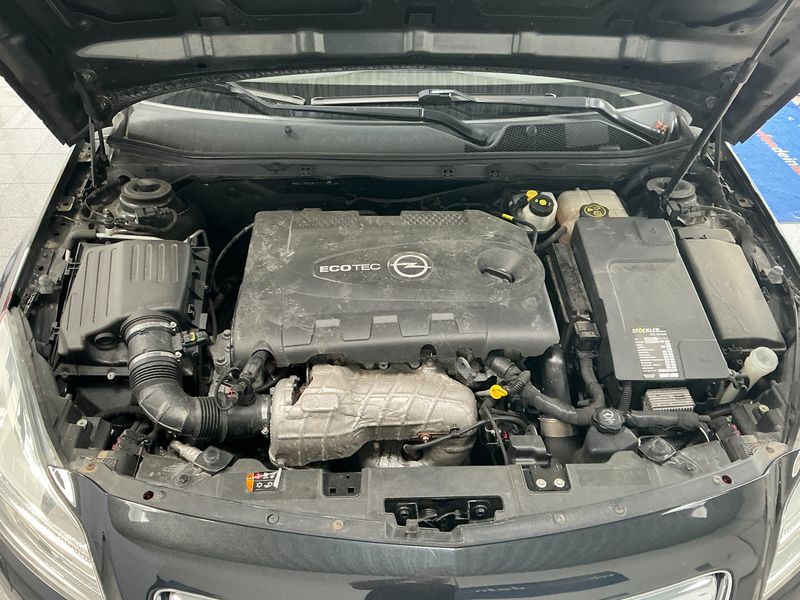 Opel Insignia Sports Tourer 2.0 CDTI Active 4x4 2013 – снимка 35