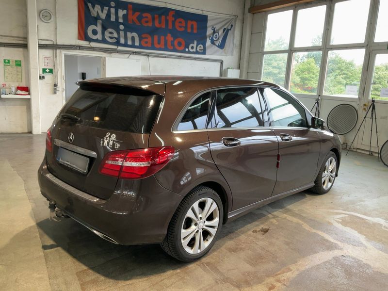 Mercedes-Benz B-Klasse B 180 Urban 2015 – снимка 8