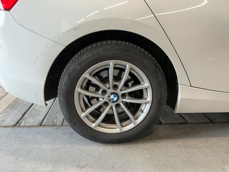 BMW 1er 120i Advantage 2017 – снимка 9
