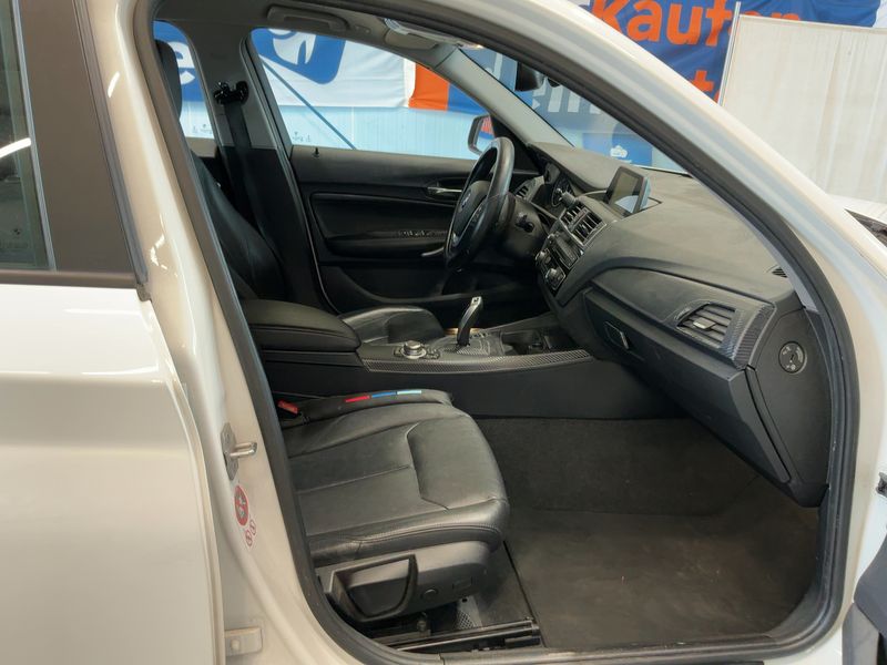 BMW 1er 120i Advantage 2017 – снимка 16