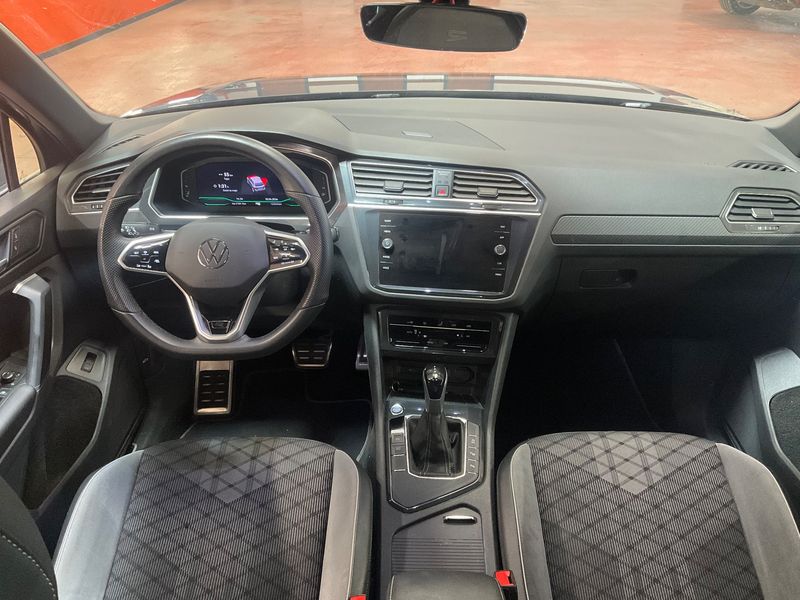 Volkswagen Tiguan 2.0 TDI R-Line 2022 – снимка 17