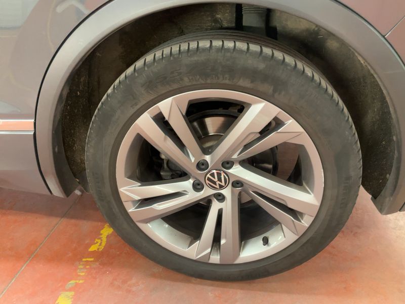Volkswagen Tiguan 2.0 TDI R-Line 2022 – снимка 5