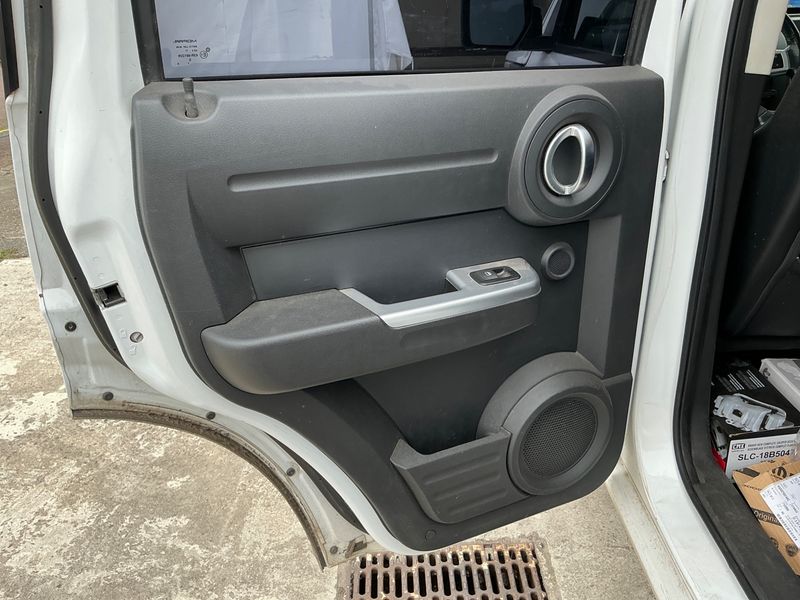 Dodge Nitro 4.0 V6 R/T 2011 – снимка 34
