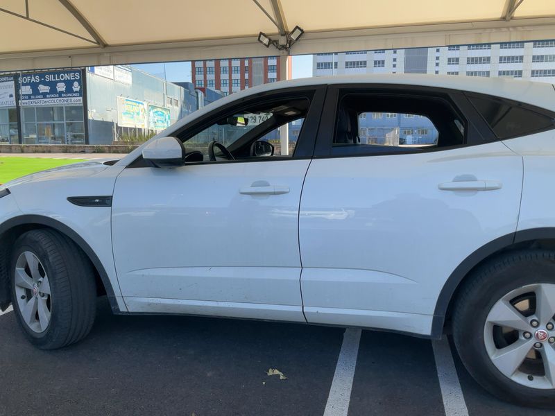 Jaguar E-Pace D150 R-Dynamic AWD 2019 – снимка 4