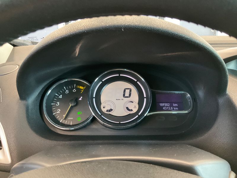 Renault Megane 1.4 TCe Dynamique 2009 – снимка 4