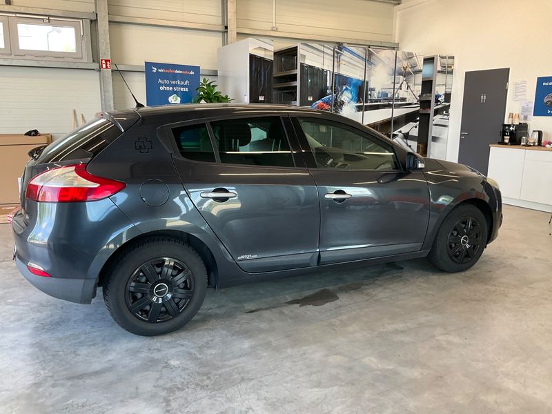 Renault Megane 1.4 TCe Dynamique 2009 – снимка 2