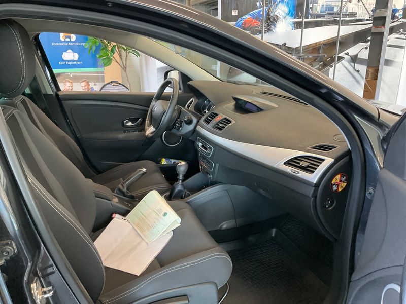 Renault Megane 1.4 TCe Dynamique 2009 – снимка 3