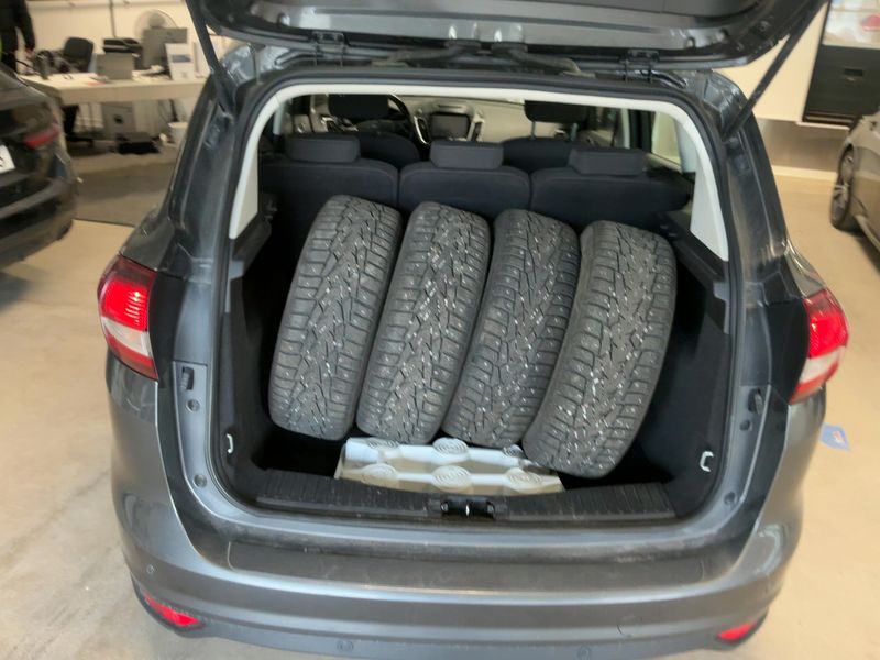 Ford C-Max 1.5 TDCi Titanium 2018 – снимка 16