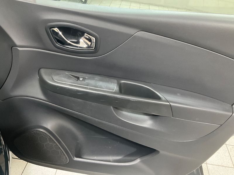 Renault Captur 0.9 Energy Wave 2014 – снимка 24
