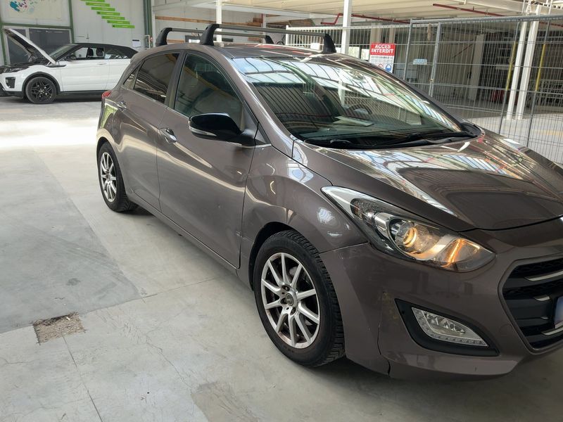 Hyundai i30 1.4 Style blue 2015 – снимка 12