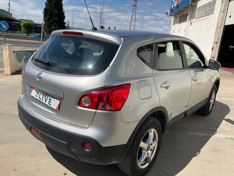 Nissan Qashqai 2.0 Tekna 4x4 2009 – снимка 2