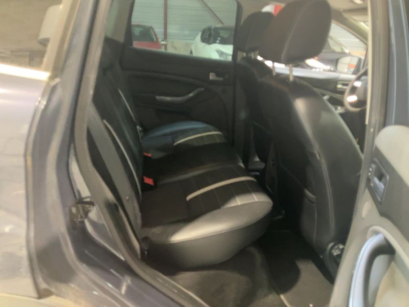 Ford Kuga 2.0 TDCi Titanium 2012 – снимка 19