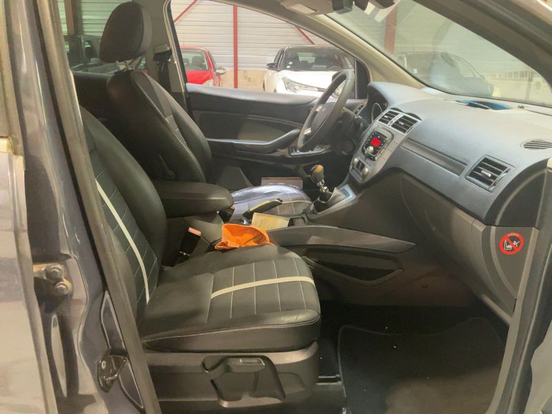 Ford Kuga 2.0 TDCi Titanium 2012 – снимка 16