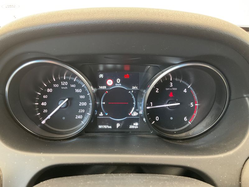 Land Rover Discovery Sport 2.0 Td4 SE AWD 2019 – снимка 18