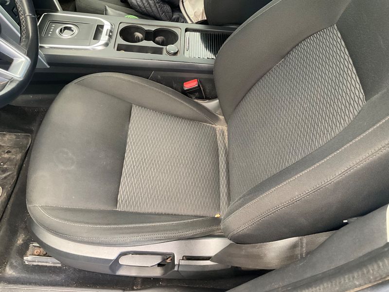 Land Rover Discovery Sport 2.0 Td4 SE AWD 2019 – снимка 27