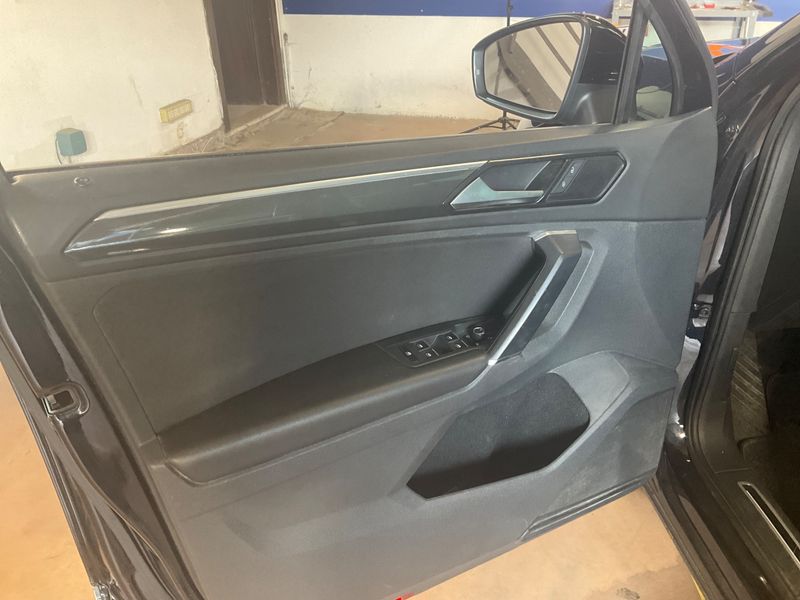 Volkswagen Tiguan 2.0 TDI Advance 4Motion BlueMotion Tech 2018 – снимка 33
