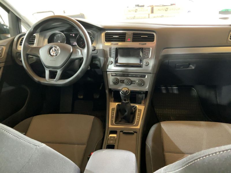 Volkswagen Golf VII 1.6 TDI Trendline BlueMotion Tech 2014 – снимка 17
