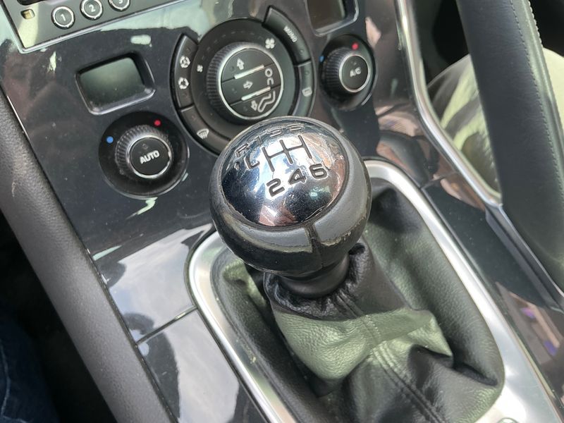 Peugeot 3008 1.6 HDi Allure 2014 – снимка 23
