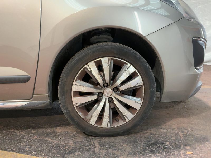 Peugeot 3008 1.6 HDi Allure 2014 – снимка 11