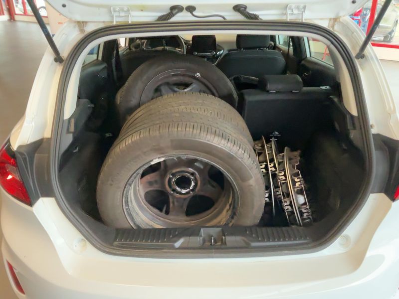 Ford Fiesta 1.0 EcoBoost Mild-Hybrid Titanium 2023 – снимка 16