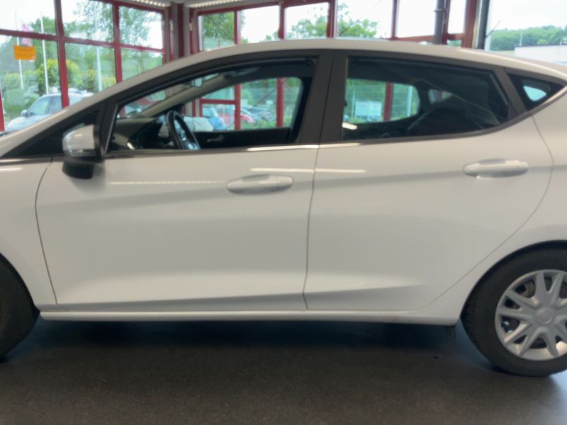 Ford Fiesta 1.0 EcoBoost Mild-Hybrid Titanium 2023 – снимка 4