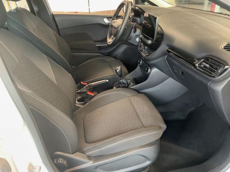 Ford Fiesta 1.0 EcoBoost Mild-Hybrid Titanium 2023 – снимка 17
