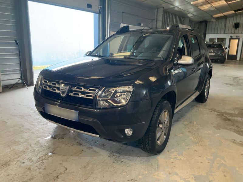 Dacia Duster 1.2 TCe Laureate 4x2 2016 – снимка 1
