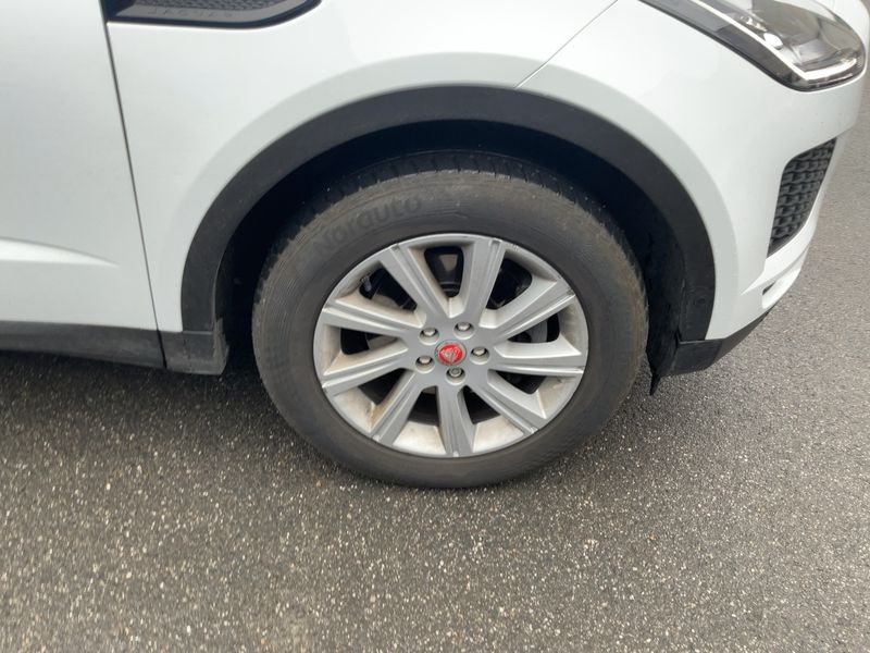 Jaguar E-Pace D150 S 2018 – снимка 11