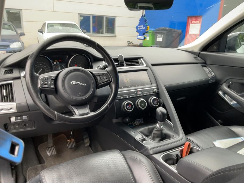 Jaguar E-Pace D150 S 2018 – снимка 17