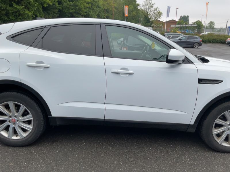 Jaguar E-Pace D150 S 2018 – снимка 10