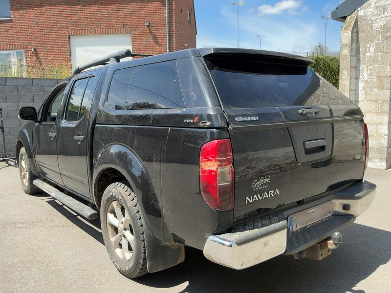 Nissan Navara Pick-up 2.5 dCi Double Cab LE 4x4 2011 – снимка 6