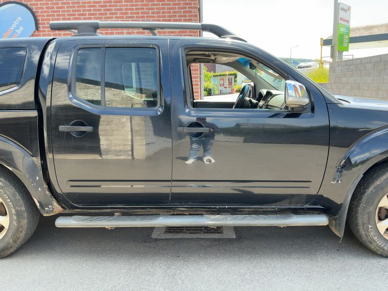 Nissan Navara Pick-up 2.5 dCi Double Cab LE 4x4 2011 – снимка 10