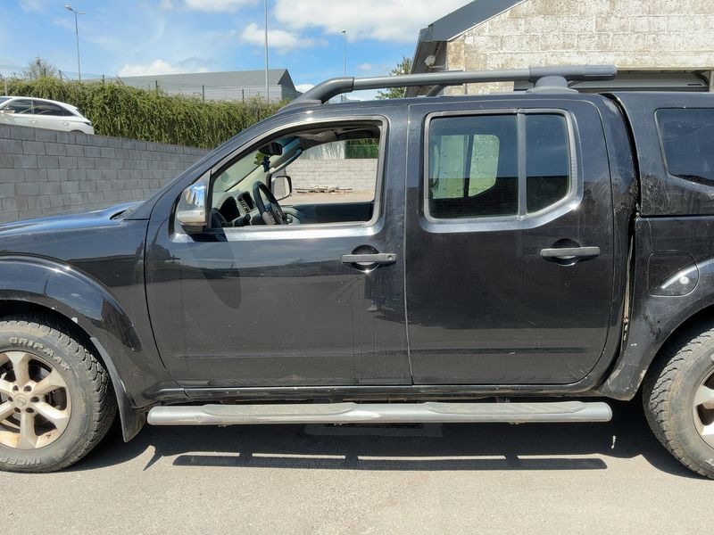 Nissan Navara Pick-up 2.5 dCi Double Cab LE 4x4 2011 – снимка 4
