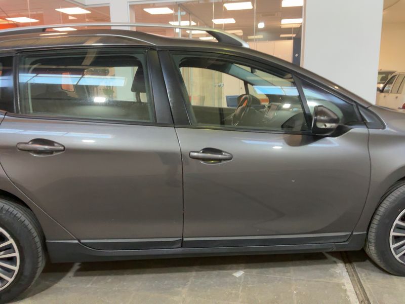 Peugeot 2008 1.6 e-HDi Active 2013 – снимка 10