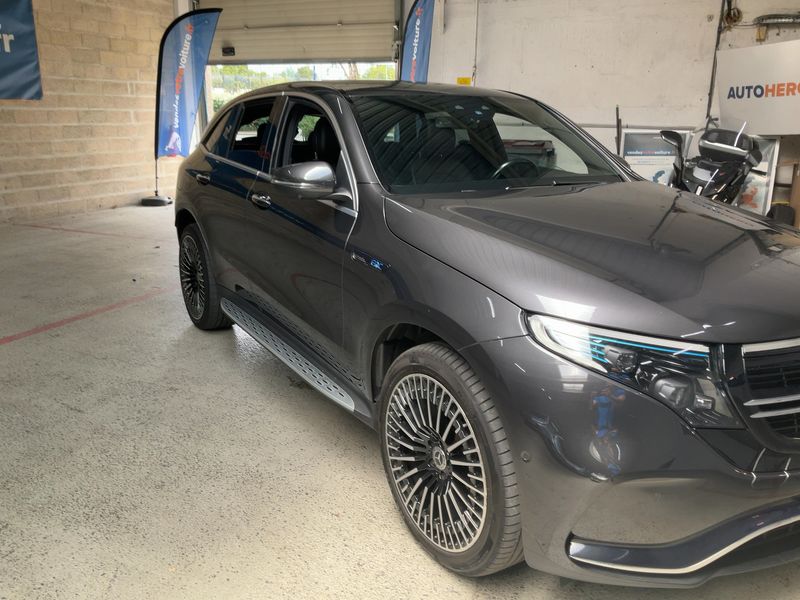Mercedes-Benz EQC electric drive 300 kW 4Matic AMG Line 2020 – снимка 12