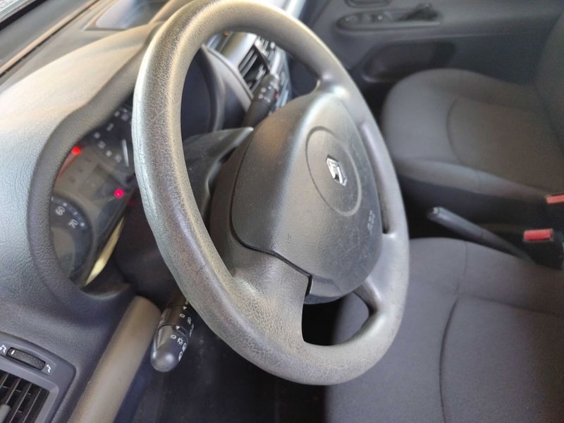 Renault Clio 1.2 Authentique 2004 – снимка 22